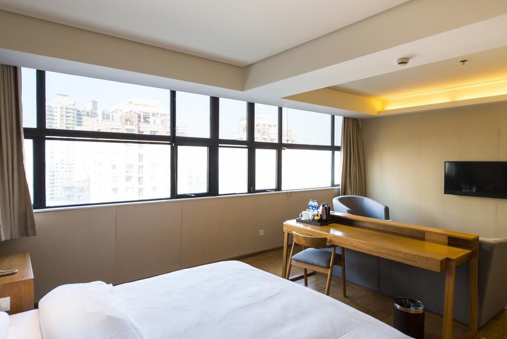 Ji Hotel Wuhan Guanggu Plaza Экстерьер фото
